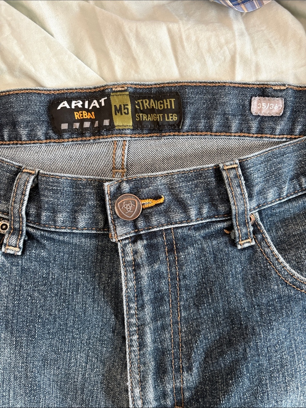 Ariat Men's M5 Straight Leg Jeans in Denim Blue